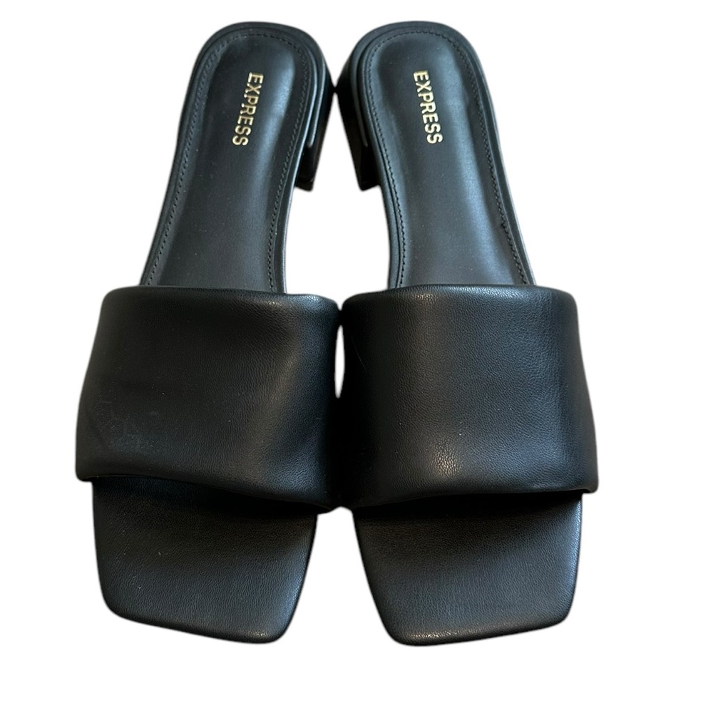 EXPRESS black 1” block heel square open toe slip on sandals size 10 w/ dust bag